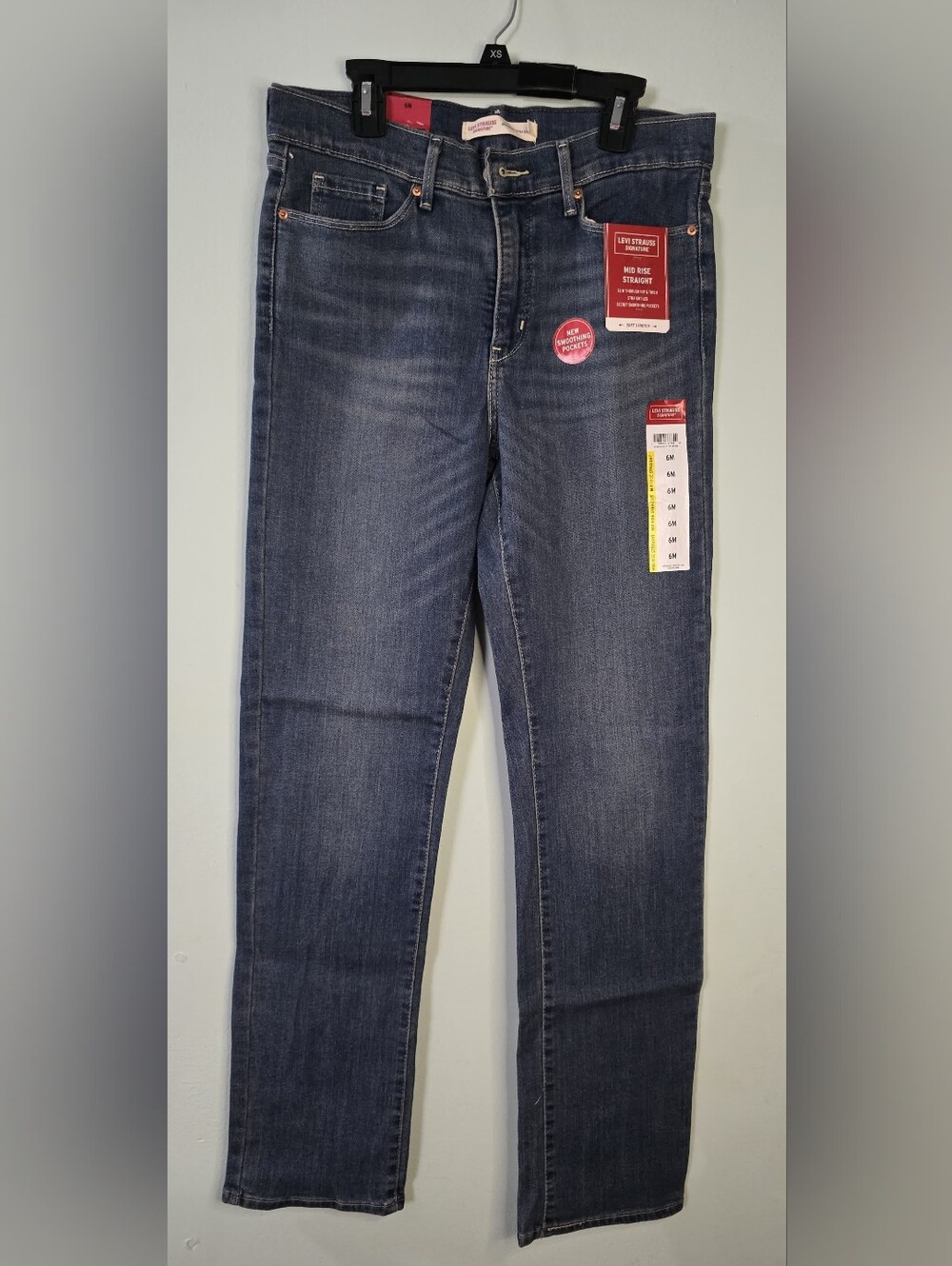 Levi Strauss Signature Women’s Blue Mid Rise Straight Slim Stretch Jeans 6 NWT - Picture 2 of 16